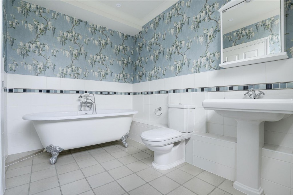 Village Street, Edwalton, NG12