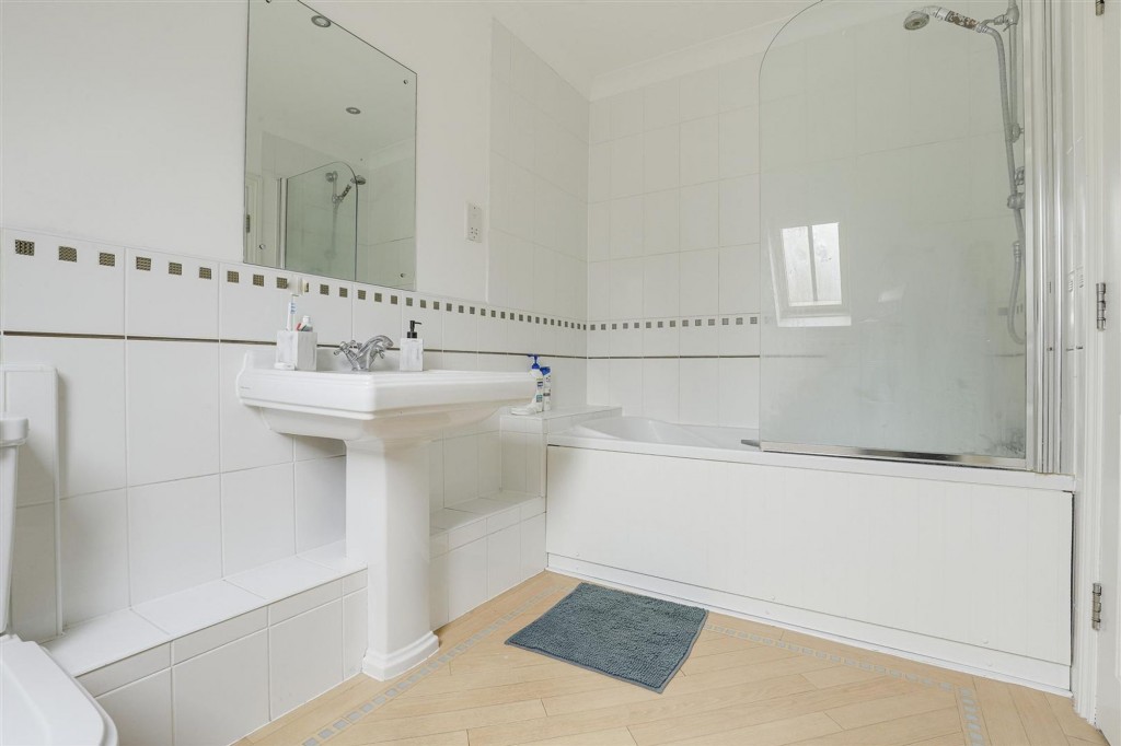 Village Street, Edwalton, NG12