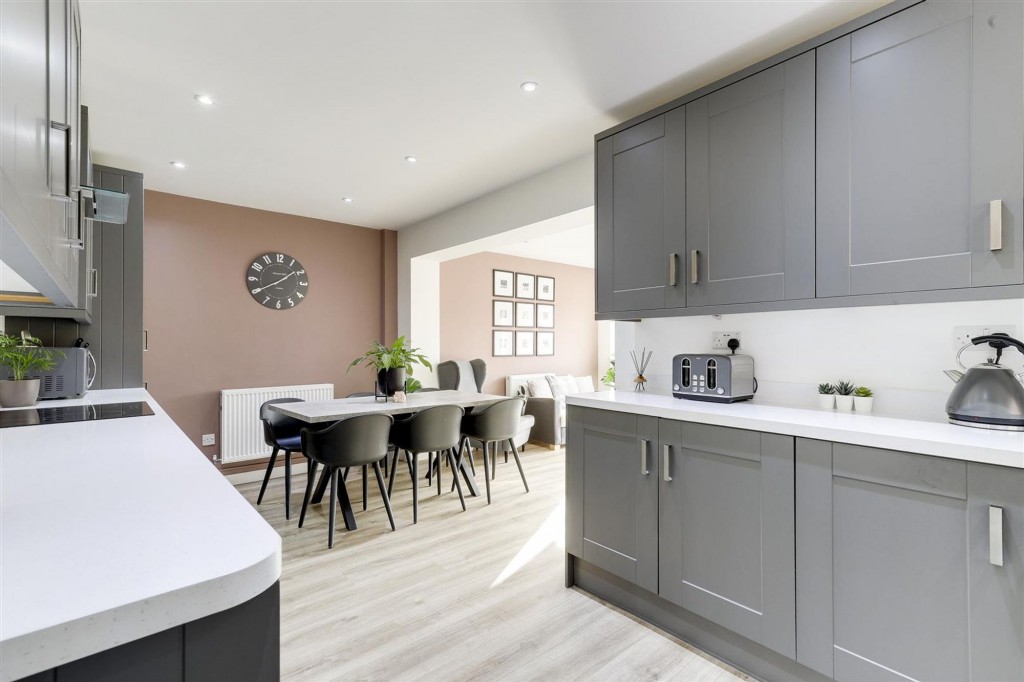 Welham Crescent, Arnold, NG5