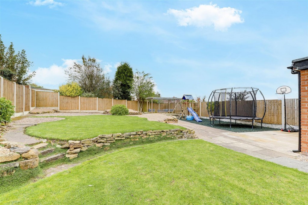 Welham Crescent, Arnold, NG5