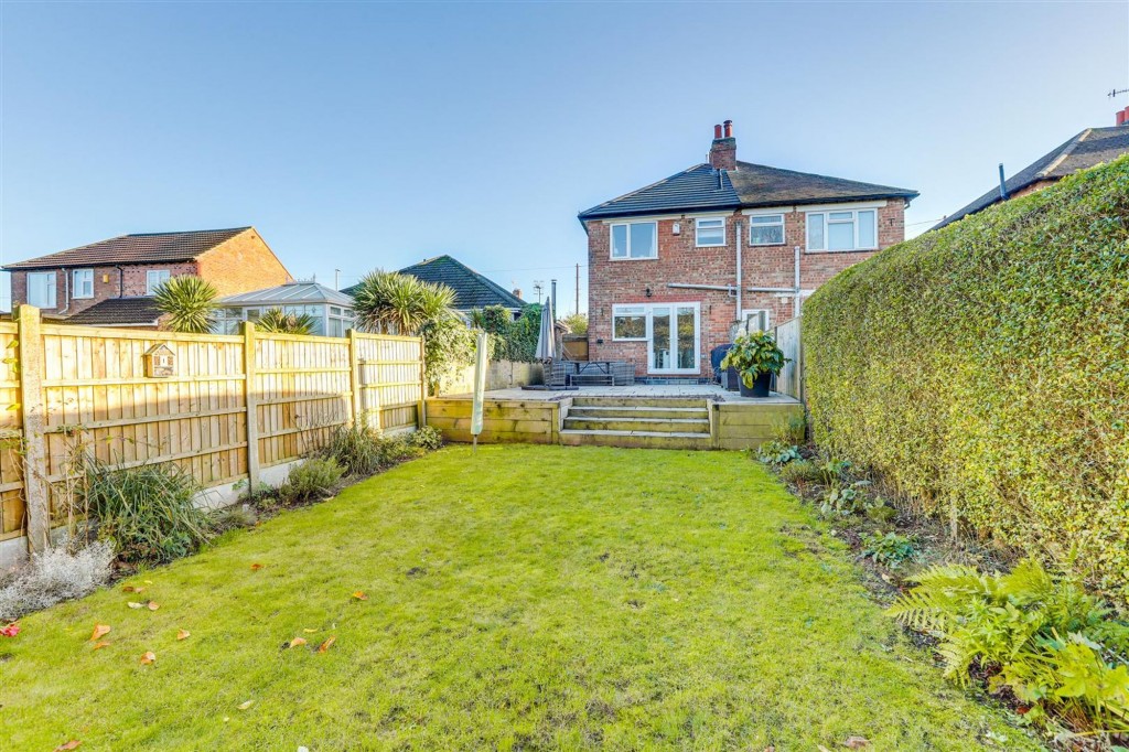 Rolleston Drive, Arnold, NG5