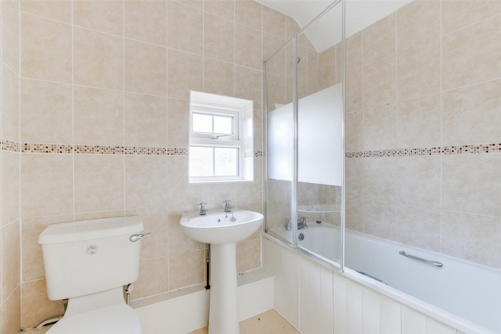 Park Avenue East, Keyworth, NG12