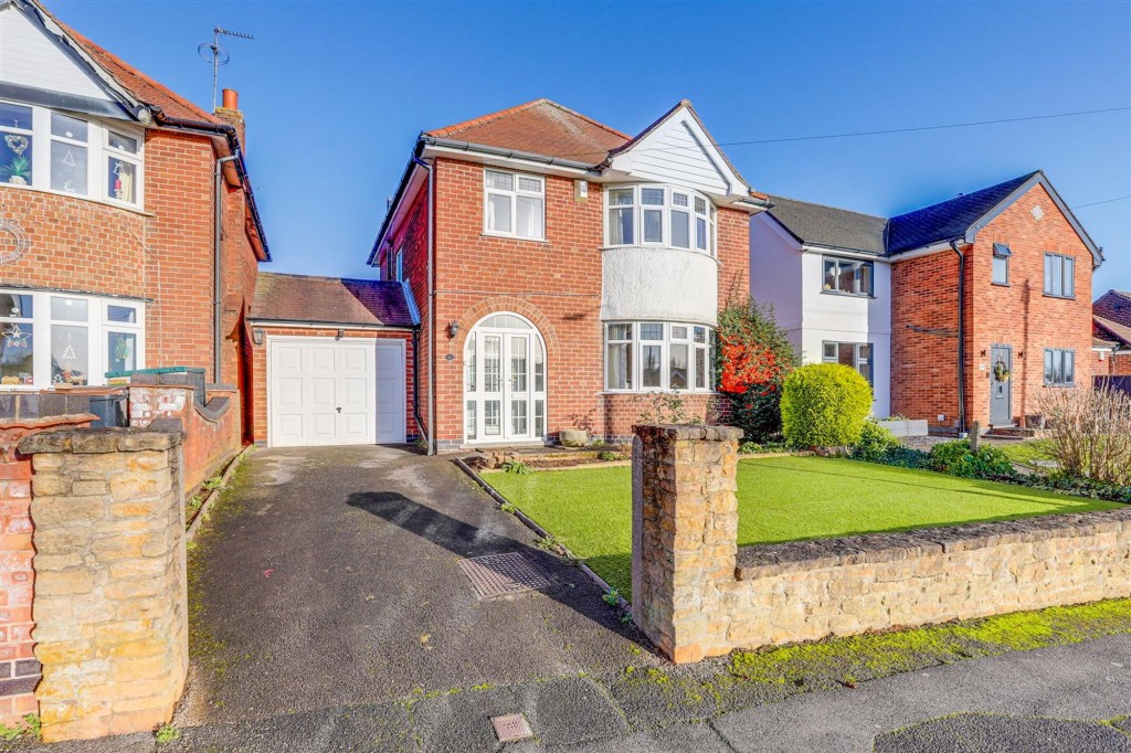 Maple Drive, Nuthall, NG16