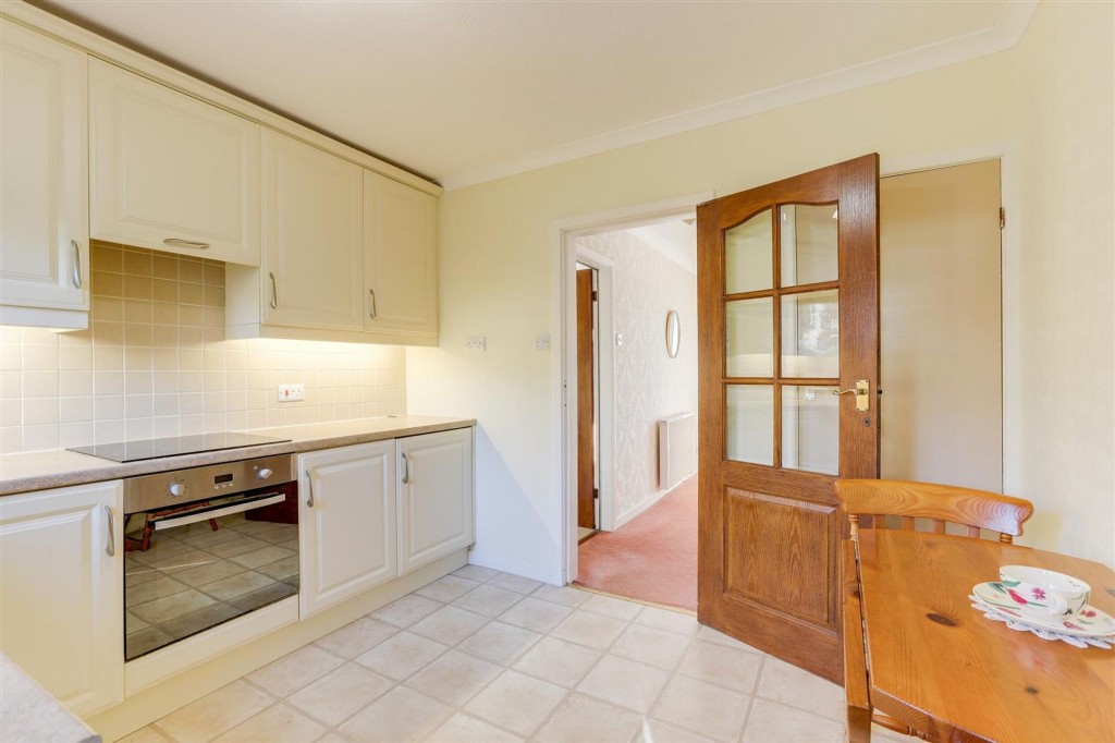 Maple Drive, Nuthall, NG16