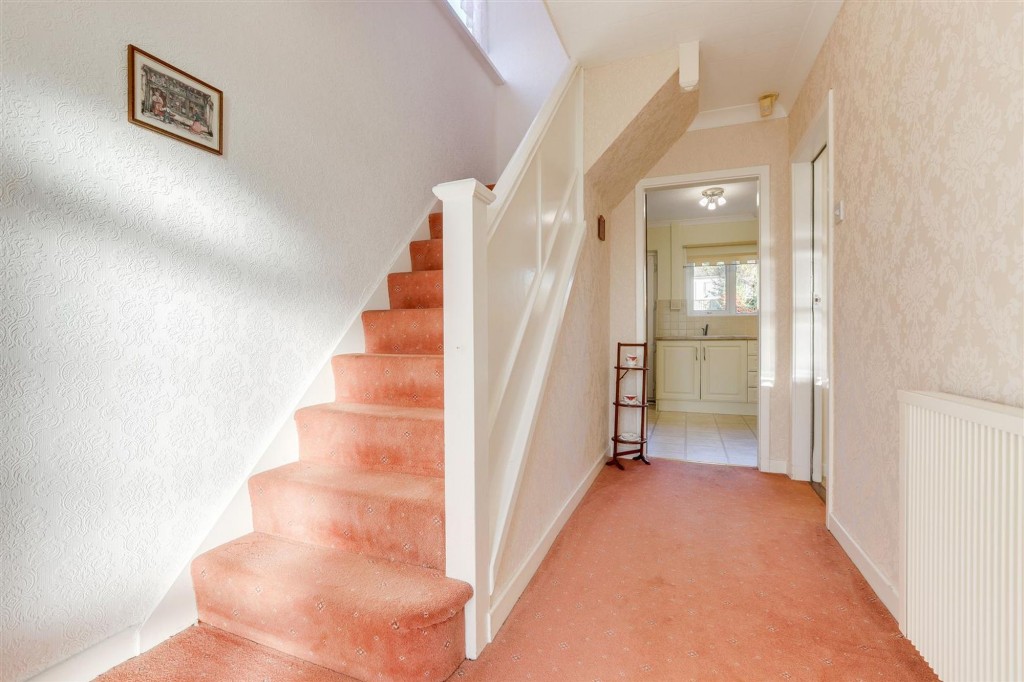 Maple Drive, Nuthall, NG16