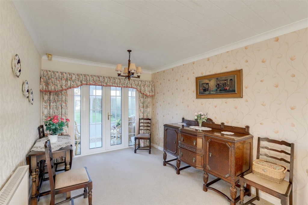 Maple Drive, Nuthall, NG16