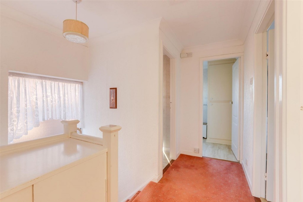 Maple Drive, Nuthall, NG16