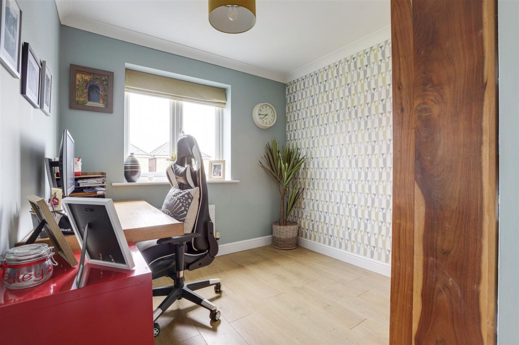 Linden Grove, Gedling, NG4