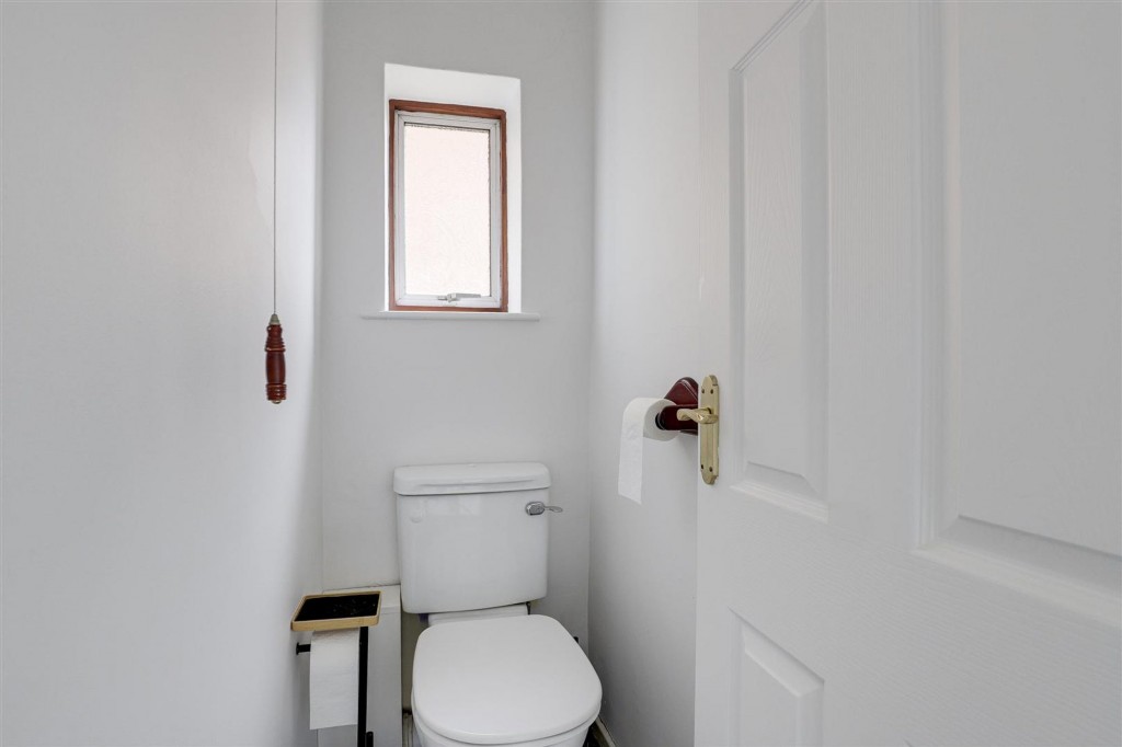 Windsor Crescent, Woodthorpe, NG5