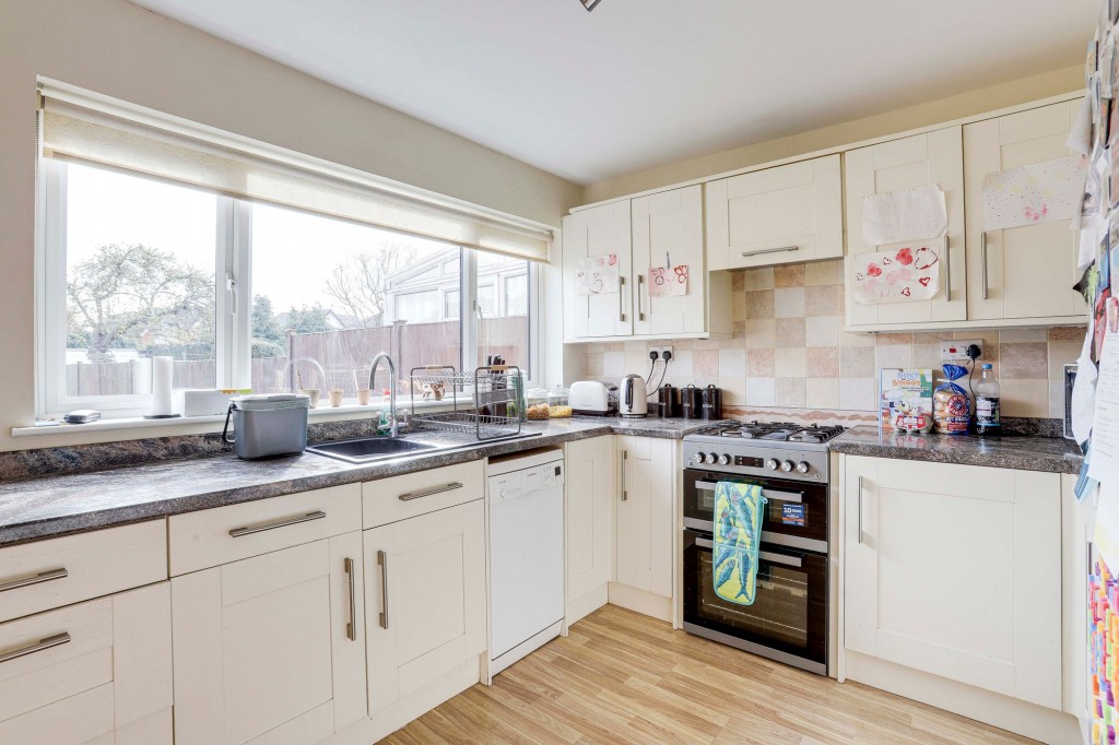 Maylands Avenue, Breaston, DE72