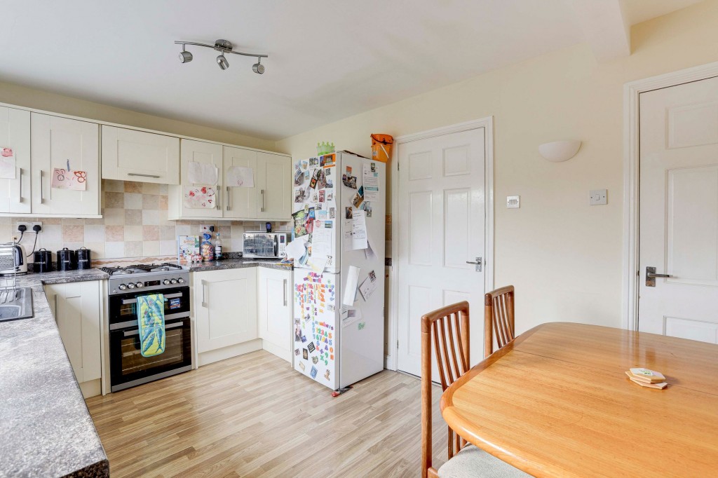 Maylands Avenue, Breaston, DE72