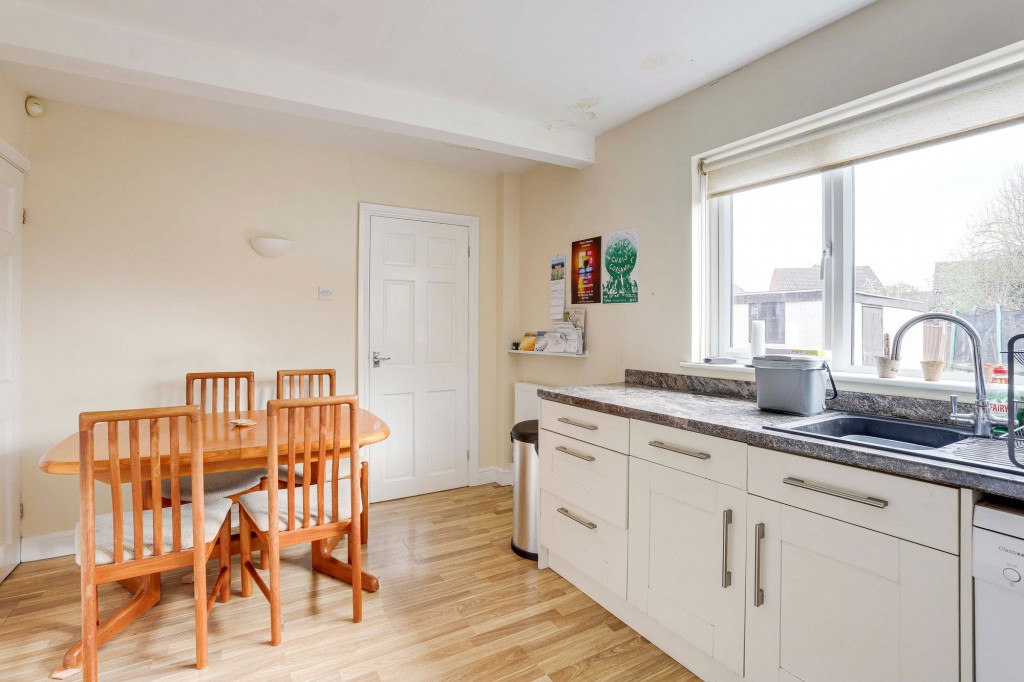 Maylands Avenue, Breaston, DE72