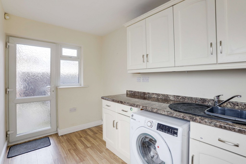 Maylands Avenue, Breaston, DE72