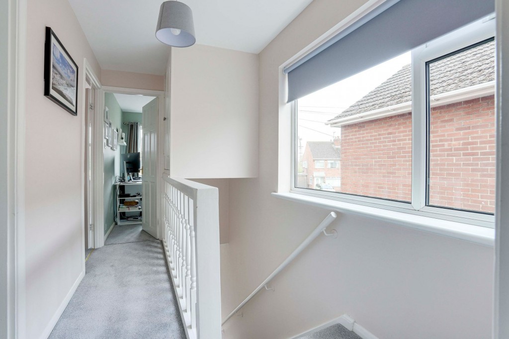 Maylands Avenue, Breaston, DE72