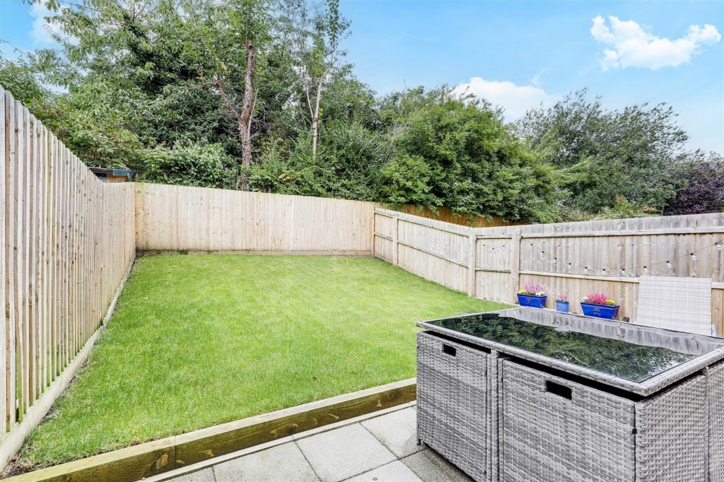 Hall Close, Nottingham, NG5