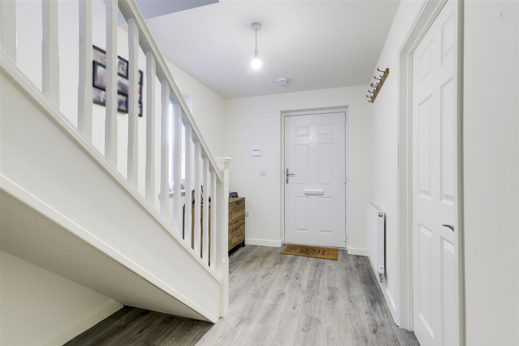 Hall Close, Nottingham, NG5