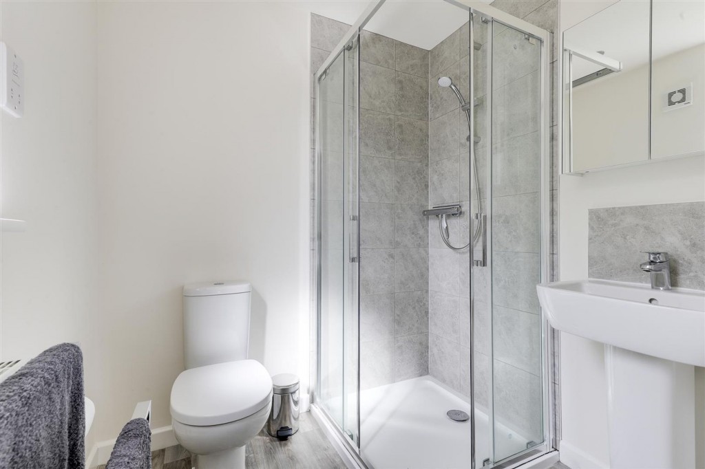 Hall Close, Nottingham, NG5