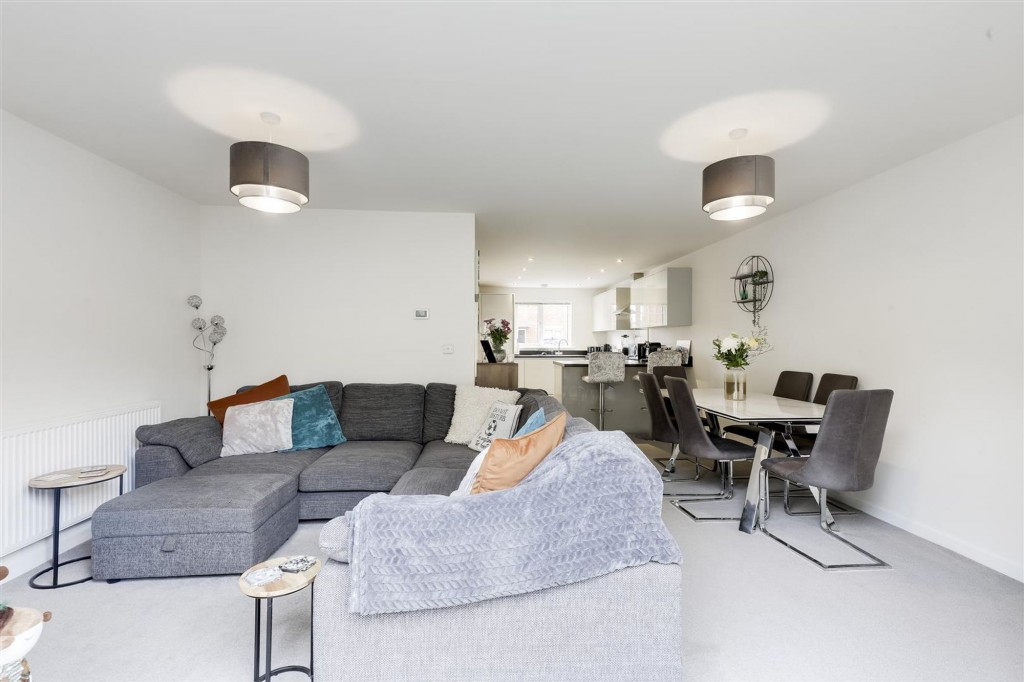 Hall Close, Nottingham, NG5