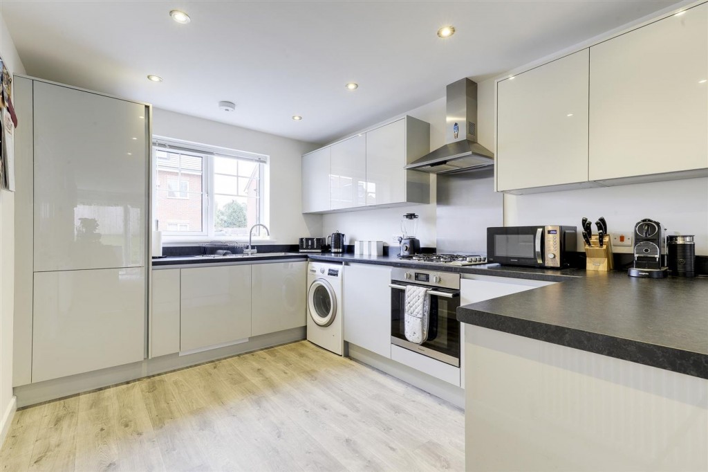 Hall Close, Nottingham, NG5