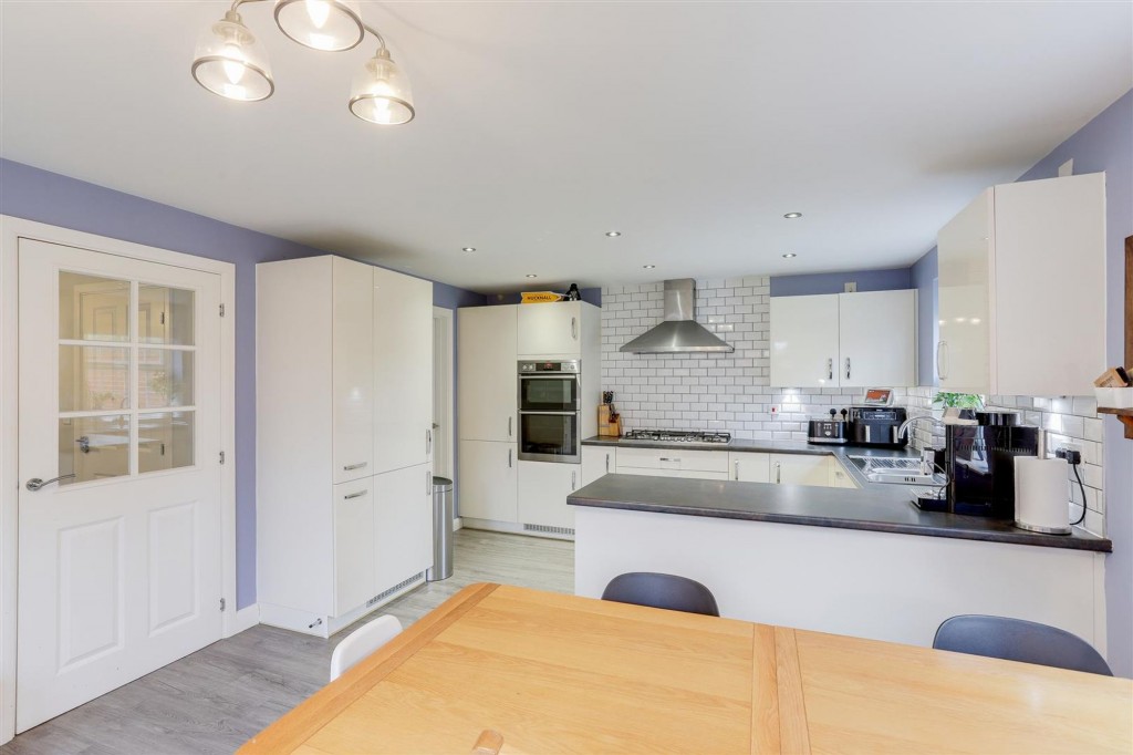 Pompeia Close, Hucknall, NG15