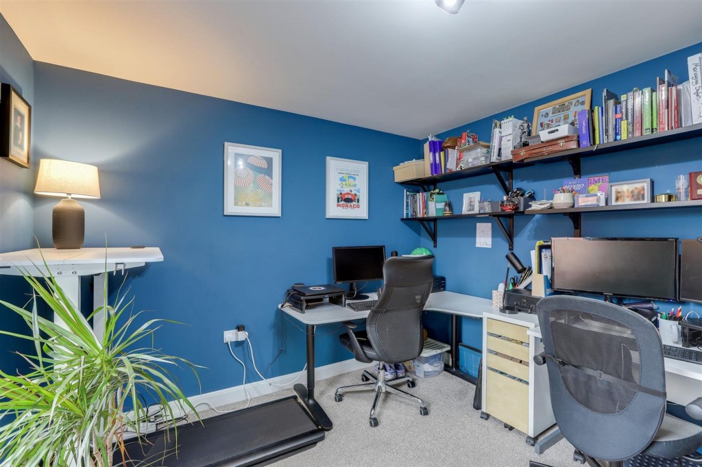 Pompeia Close, Hucknall, NG15