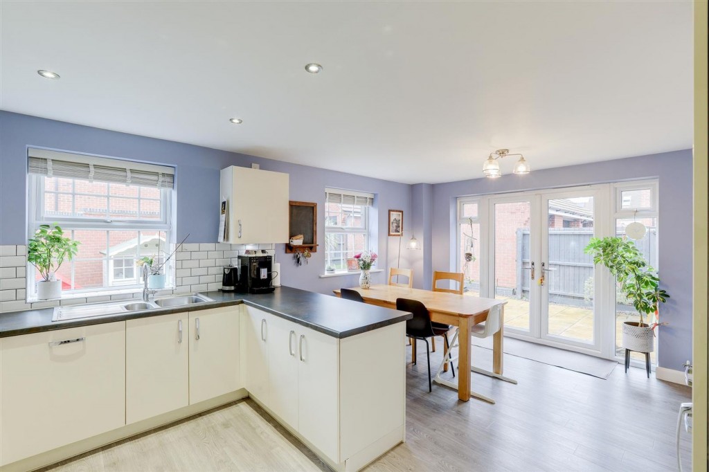 Pompeia Close, Hucknall, NG15