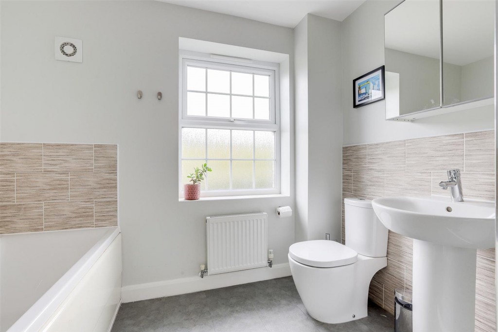 Pompeia Close, Hucknall, NG15