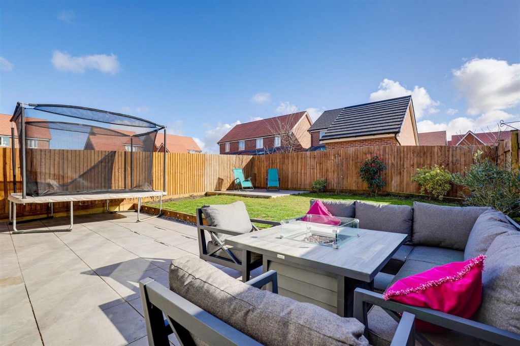 Violet Grove, Newark, NG24