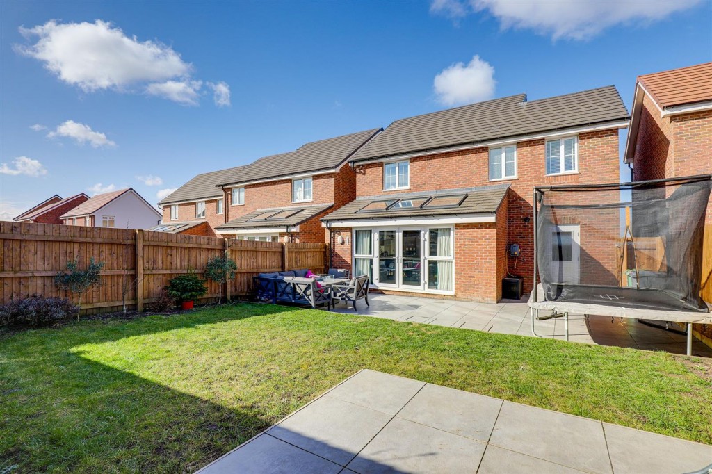 Violet Grove, Newark, NG24