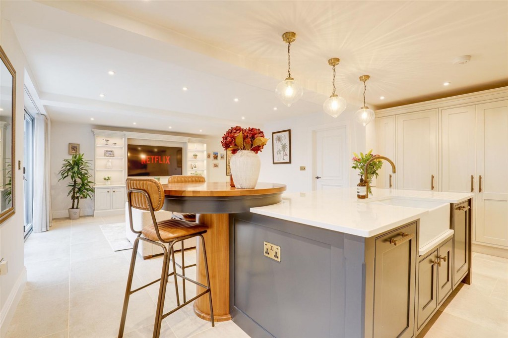 Loughborough Road, West Bridgford, NG2