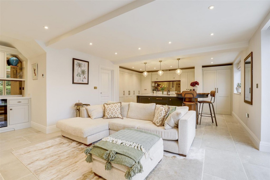 Loughborough Road, West Bridgford, NG2