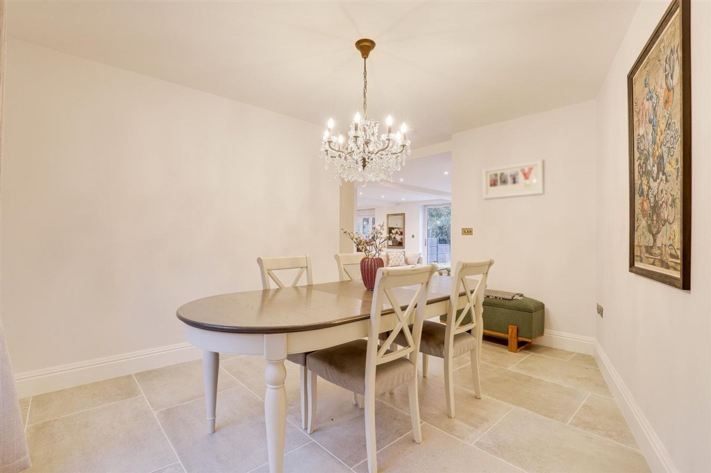 Loughborough Road, West Bridgford, NG2