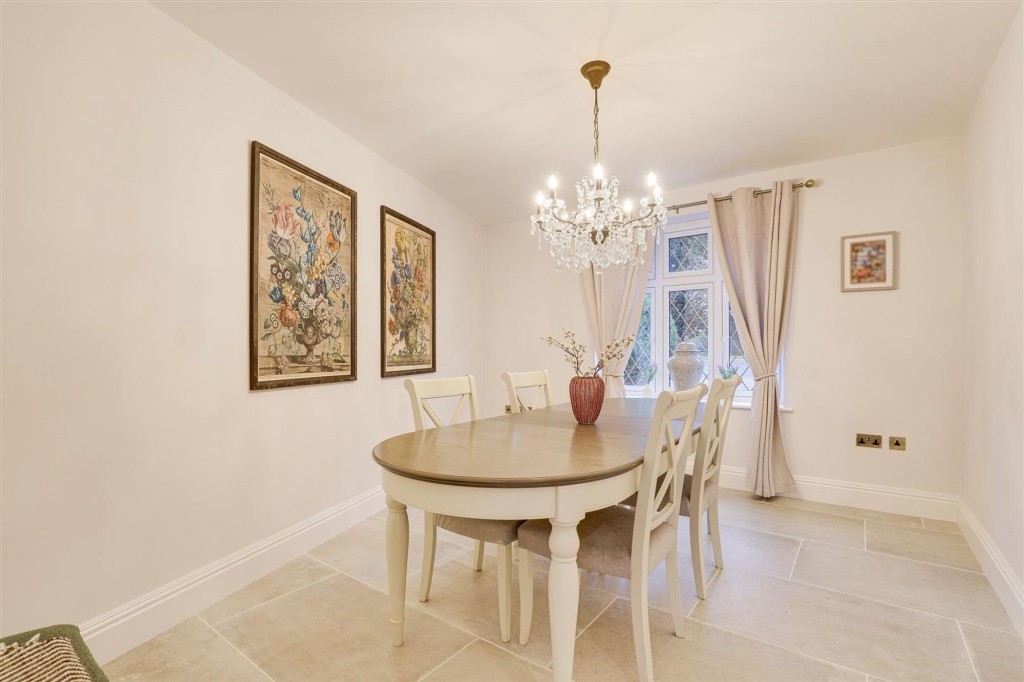 Loughborough Road, West Bridgford, NG2