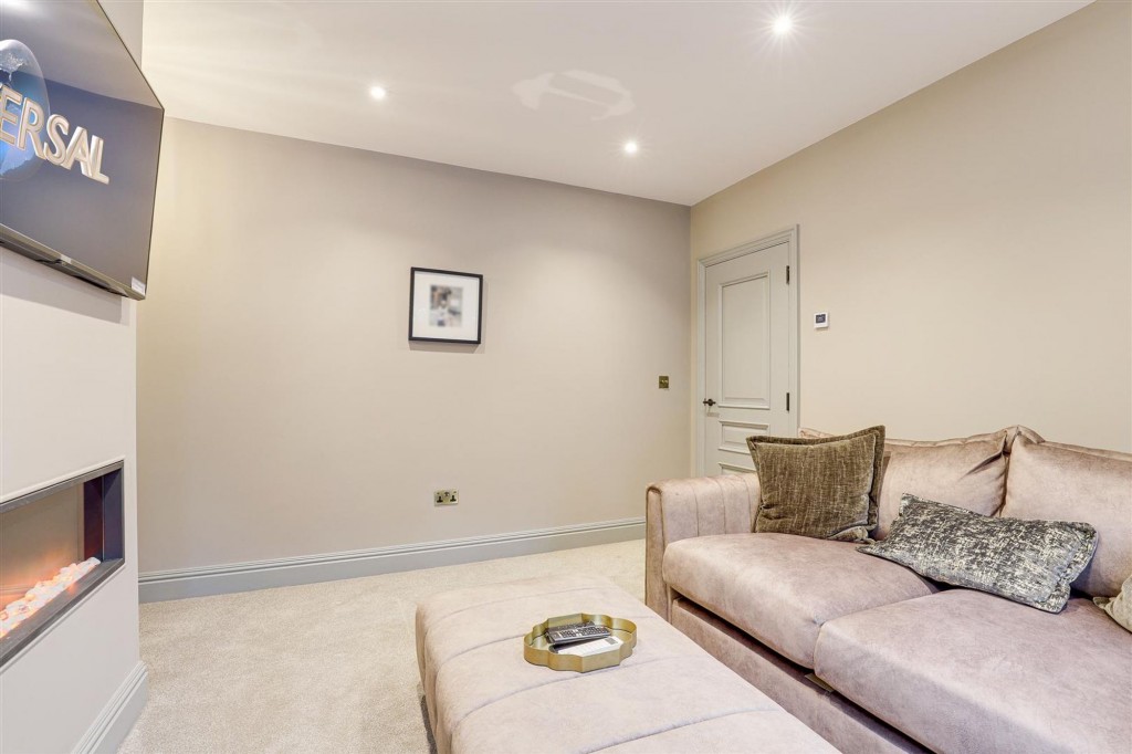 Loughborough Road, West Bridgford, NG2