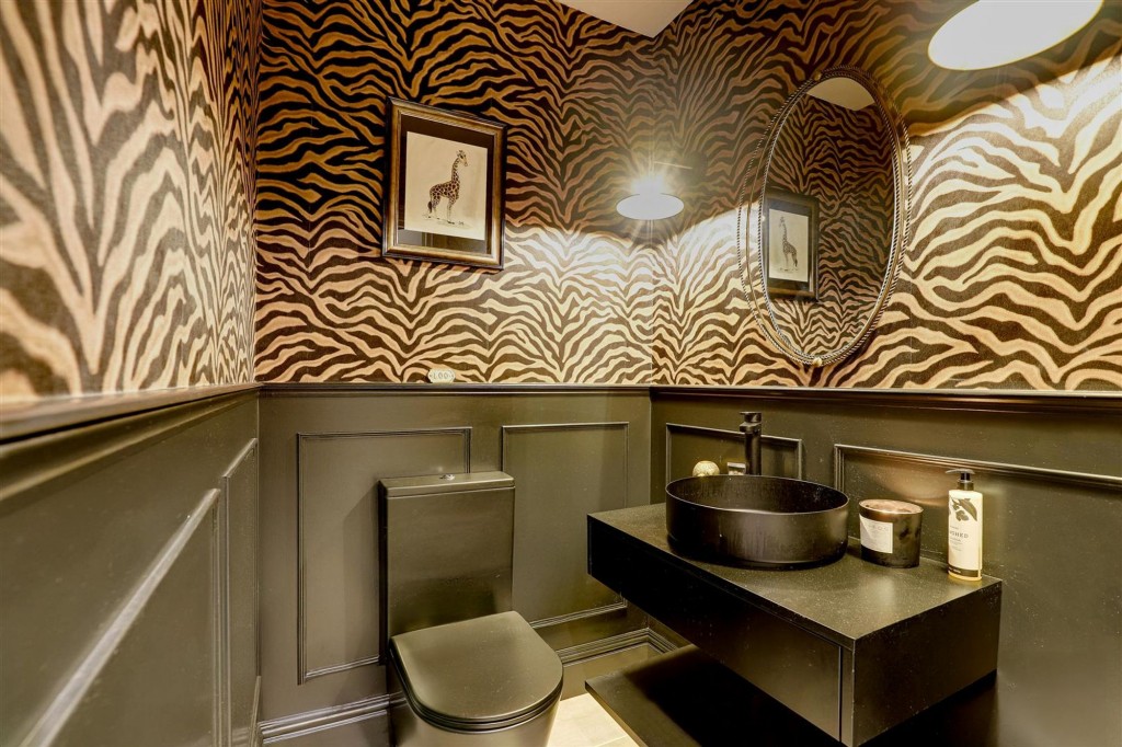 Loughborough Road, West Bridgford, NG2