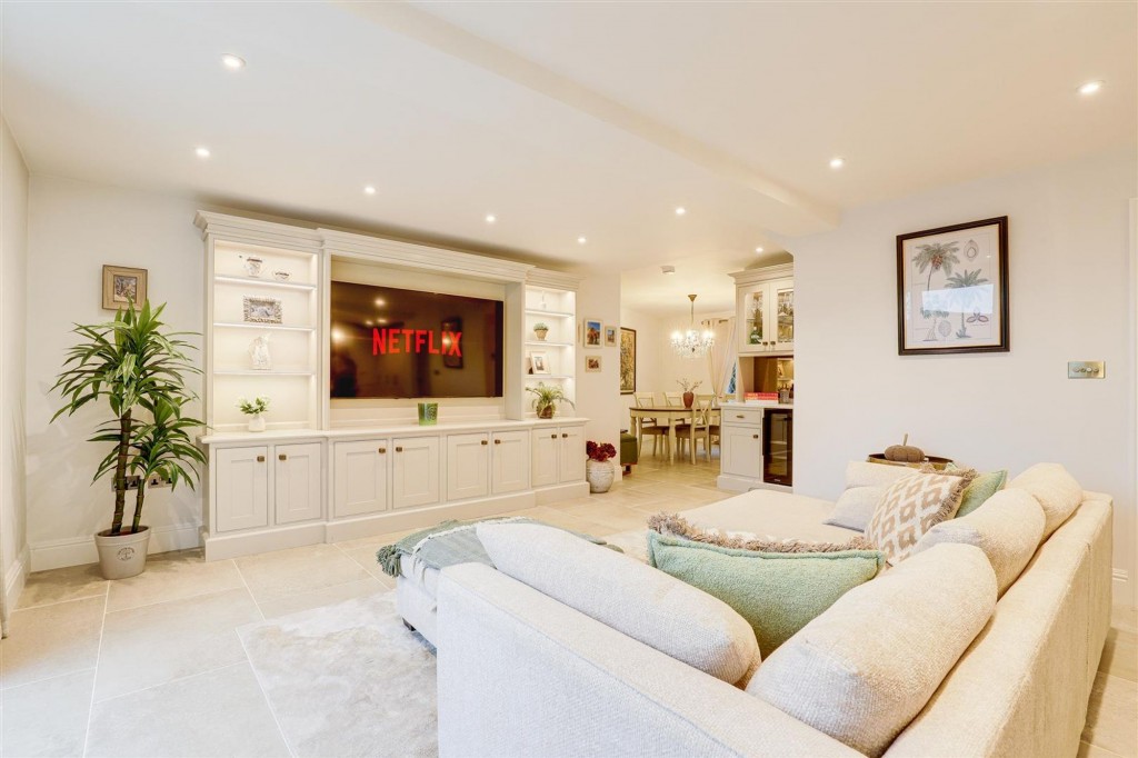 Loughborough Road, West Bridgford, NG2