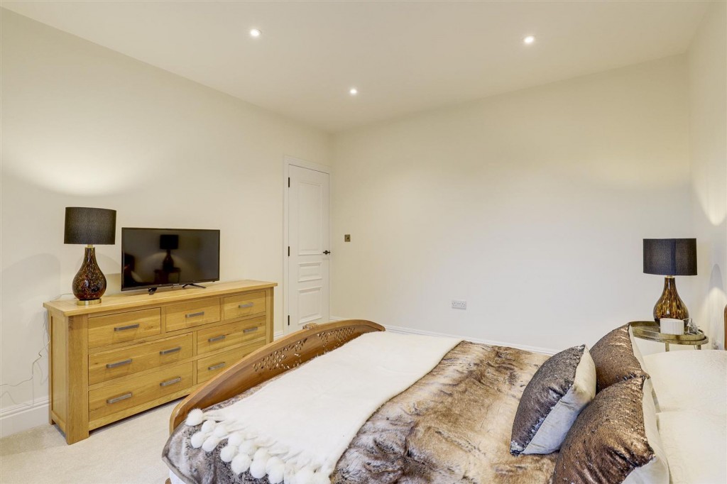 Loughborough Road, West Bridgford, NG2