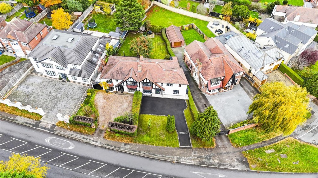 Loughborough Road, West Bridgford, NG2