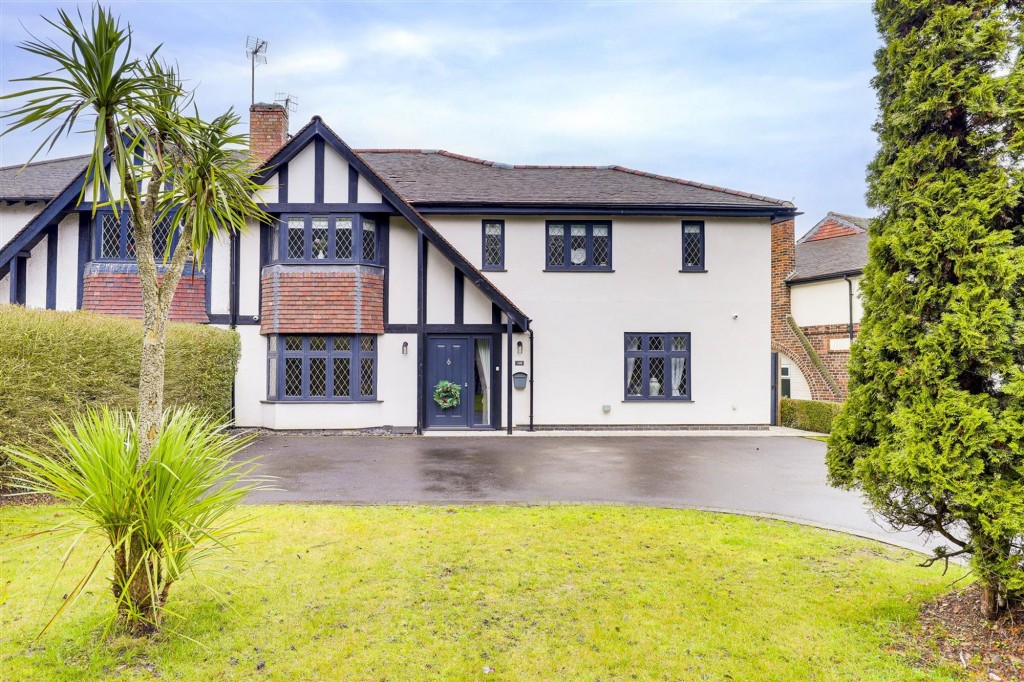 Loughborough Road, West Bridgford, NG2