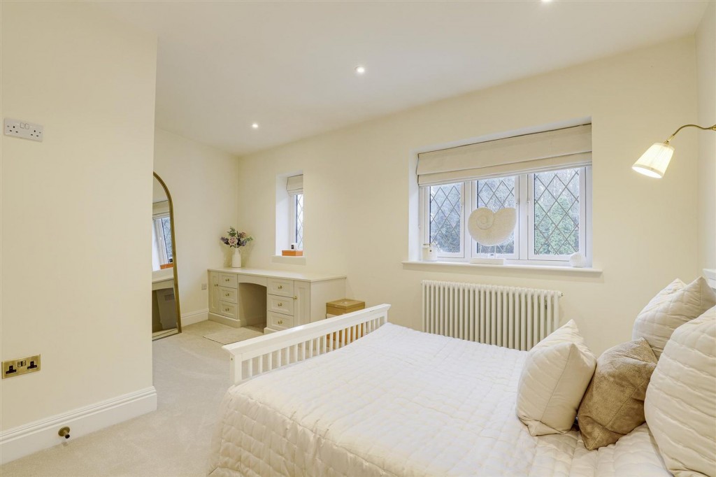 Loughborough Road, West Bridgford, NG2