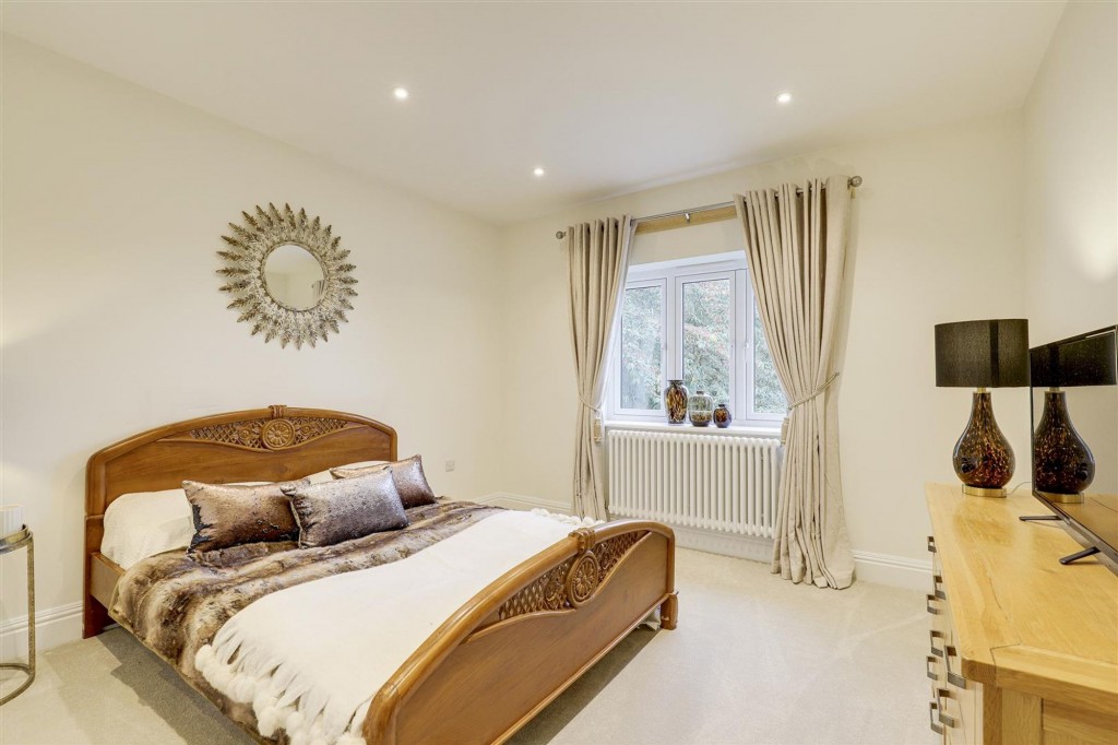 Loughborough Road, West Bridgford, NG2