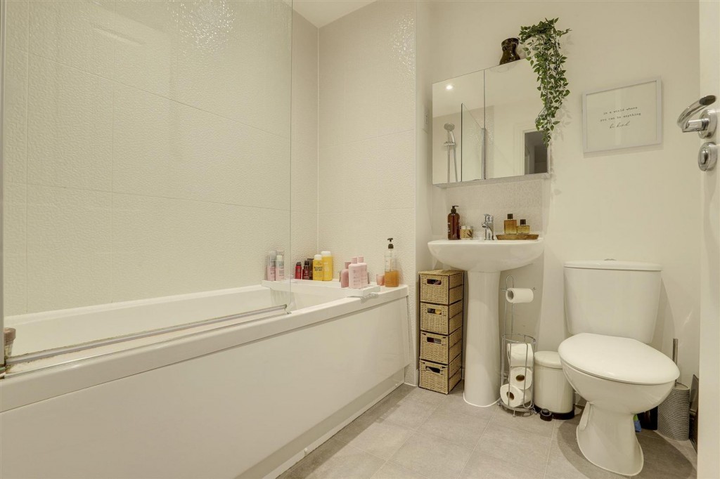 Robinson Close, Edwalton, NG12