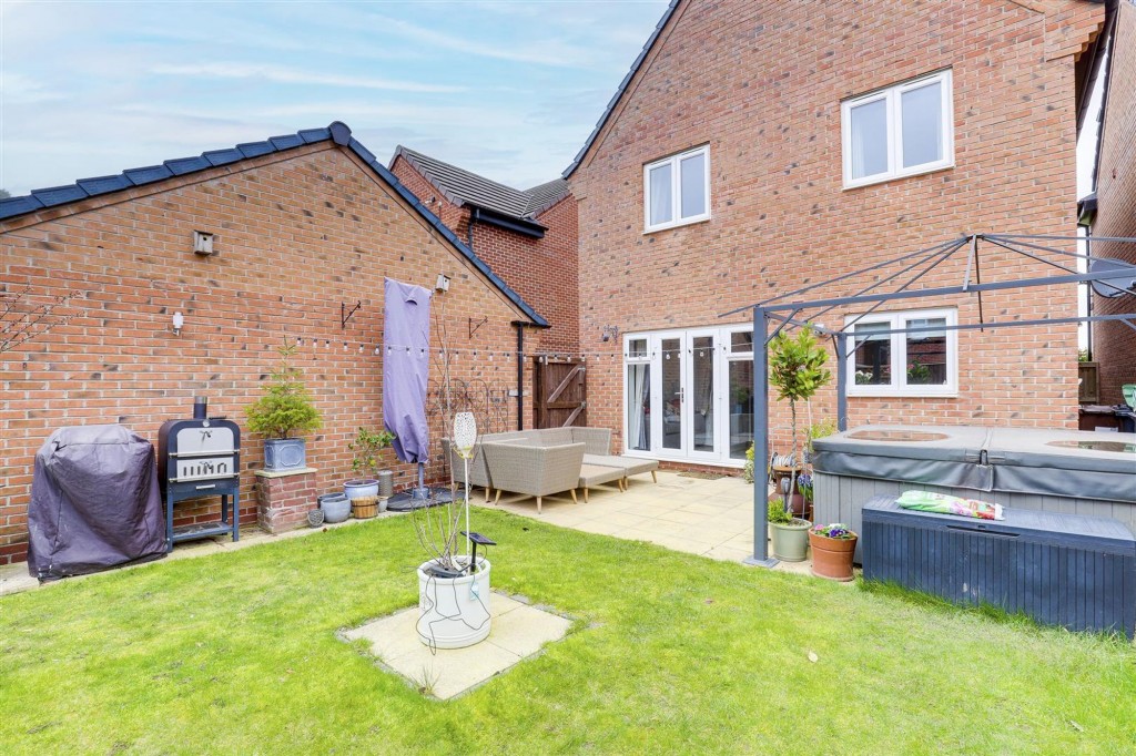 Hartland Drive, Mapperley, NG3