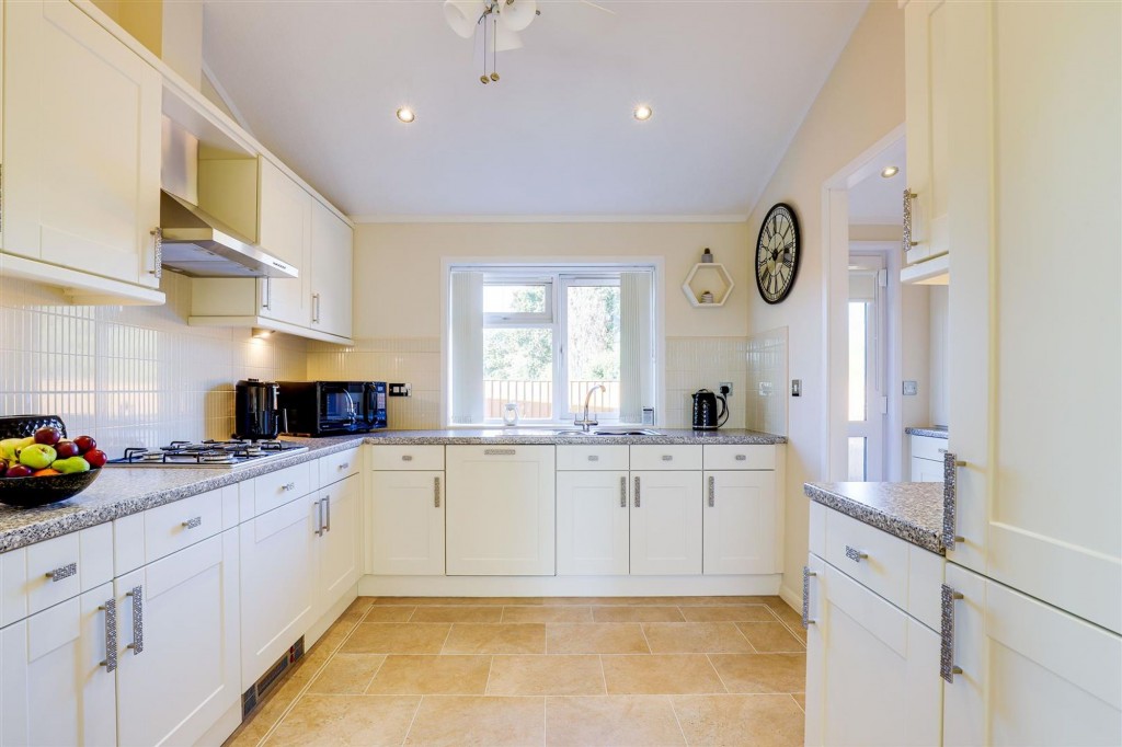 Moor Lane, Calverton, NG14