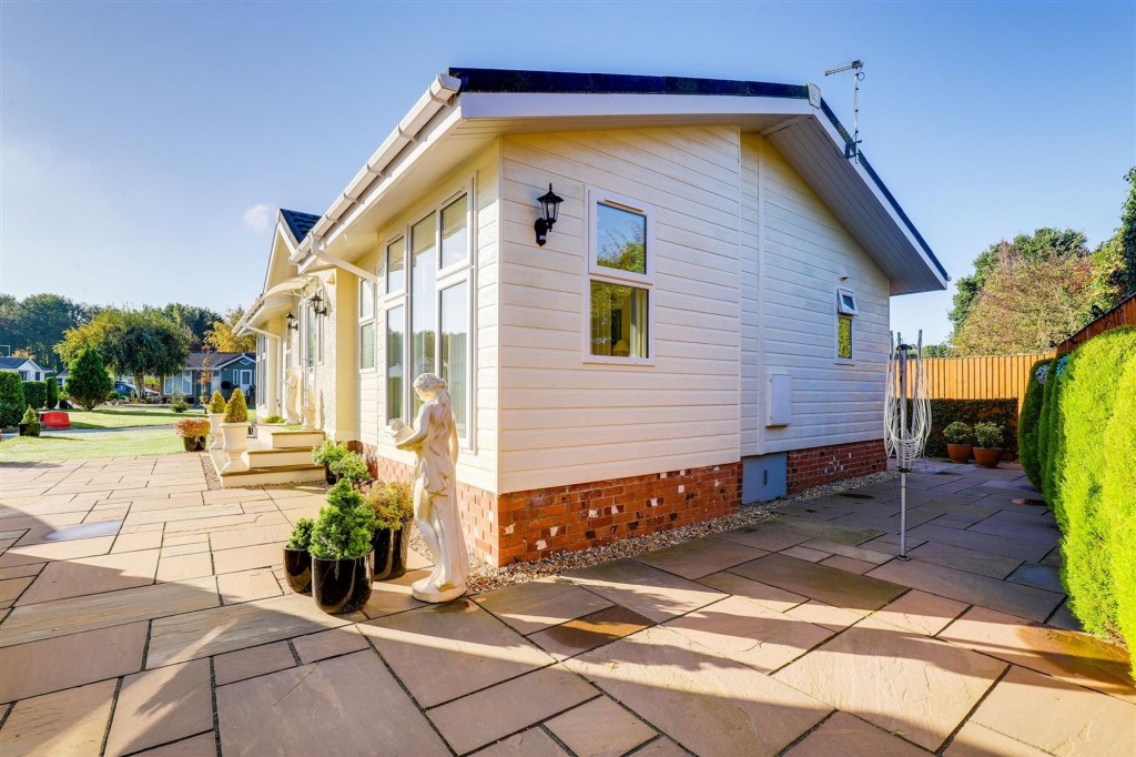 Moor Lane, Calverton, NG14