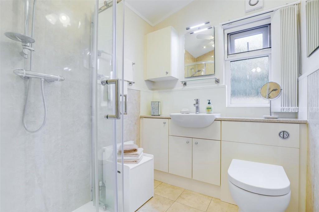 Moor Lane, Calverton, NG14