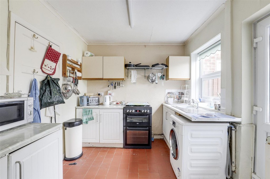 Roy Avenue, Beeston, NG9