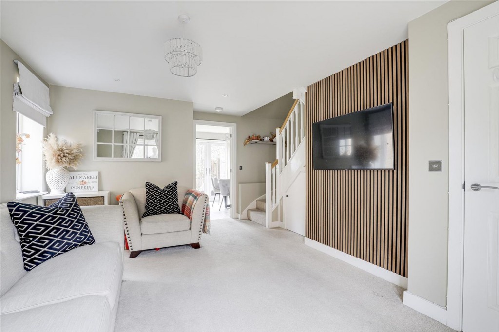 Country Crescent, Nottingham, NG6