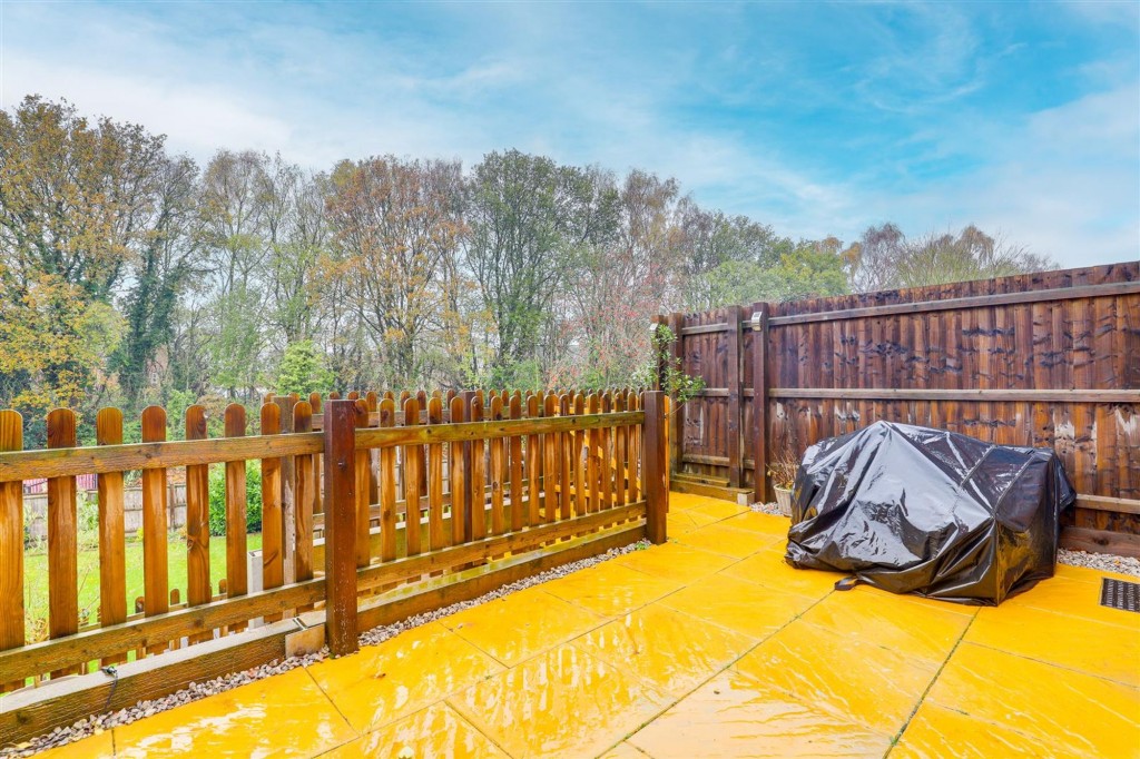 Country Crescent, Nottingham, NG6