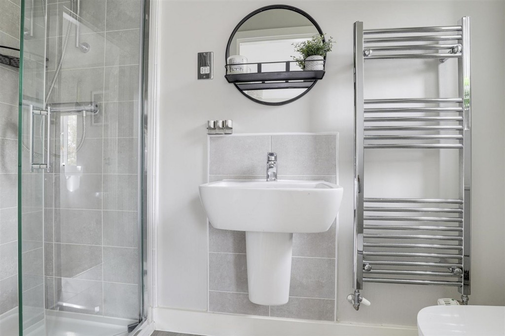 Country Crescent, Nottingham, NG6